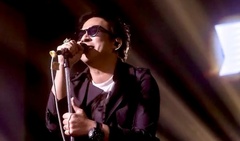 Nam ca sĩ nổi tiếng bất ngờ bị đột quỵ sau buổi biểu diễn