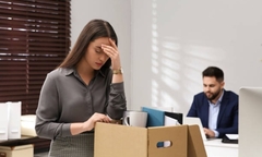 Người phụ nữ hiến thận giúp sếp chữa bệnh, một tháng sau ngỡ ngàng nhận tin bị sa thải