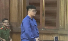 Đá vào mặt khiến khách hàng ngã tử vong vì không đòi được tiền, tài xế taxi lãnh án 13 năm tù