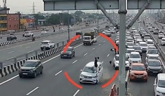 Clip: Ô tô lao  "như tên bắn ", tông cảnh sát giao thông nguy kịch ở Ấn Độ
