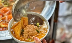 Món ăn ngon nức tiếng ở khu chợ Bến Thành đến là phải thử