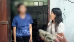 Bé gái 12 tuổi tự sinh con, nói dối là  "nhặt được” để giấu cha mẹ tại Thái Lan