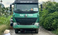 Hải Phòng: Hai cháu nhỏ bị ô tô tải tông tử vong khi đi xe đạp 3 bánh trên đường
