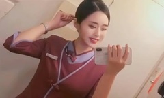 Nữ tiếp viên hàng không xinh đẹp bỏ phố về quê, về quê lội bùn nuôi heo, 2 tháng bỏ túi gần 700 triệu