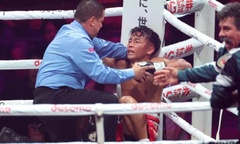 Clip: Võ sĩ Nhật Bản bị đấm gục, bật khóc nức nở khi đối thủ cướp đai vô địch