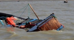 Lật thuyền trên sông sau đám tang vợ, 3 thành viên trong một gia đình tử vong thương tâm ở Ấn Độ