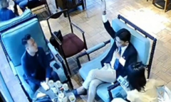Clip nam nhân viên quán cafe ở Hà Nội bị hành hung vì nhắc khách không hút thuốc lá