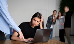 Nói xấu đồng nghiệp trong group chat kín, 3 giáo viên nhận  "trái đắng "