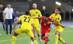 Nhóm cầu thủ nhập tịch của Malaysia trả giá đắt