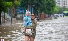 Tin tức giáo dục 24h: Hà Nội đón trẻ trở lại trường sau đợt mưa  "ngập thành sông "