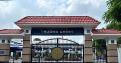Diễn biến và  tranh cãi quanh vụ học sinh mất điện thoại, giáo viên yêu cầu cả lớp viết tên  "người nghi ngờ "