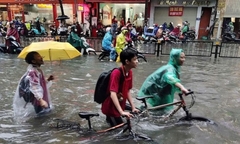 Hà Nội cho học sinh nghỉ học ngày mai (6/10) để tránh bão Matmo
