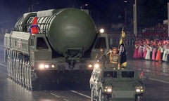 Triều Tiên ra mắt siêu tên lửa tại lễ duyệt binh kỷ niệm 80 năm thành lập Đảng Lao động