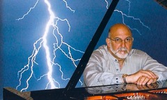Bị sét đánh suýt tử vong, bác sĩ phẫu thuật bất ngờ thành thiên tài piano 