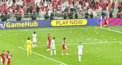  "Vỡ mộng " World Cup, CĐV Indonesia tấn công trọng tài, muốn sớm sa thải HLV Patrick Kluivert