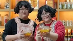 Cặp vợ chồng gây sốt vì gương mặt giống nhau  "đáng kinh ngạc ", như  "dùng chung một khuôn "