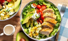 Cách làm salad ức gà thơm ngon