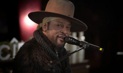 Huyền thoại nhạc neo-soul qua đời ở tuổi 51