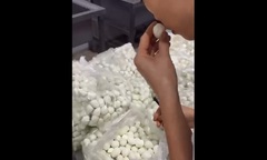 Phó Chủ tịch Hà Nội yêu cầu làm rõ, xử lý nghiêm vụ thực phẩm bị phản ánh ôi thiu ở trường học
