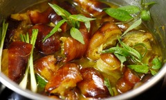 Cách làm thịt chân giò giả cầy thơm ngon