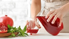 Làm đẹp da với nước ép lựu