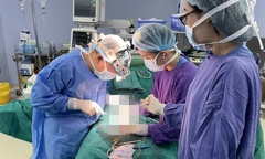  "Cô gái " 21 tuổi phát hiện mình là nam giới do rối loạn phát triển giới tính hiếm gặp