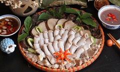 Cách luộc lòng lợn giòn ngon, không bị dai