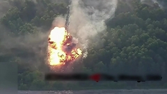 Tên lửa  "sát thủ " Iskander-M cùng bom lượn Nga ồ ạt tập kích, căn cứ Ukraine  "chìm trong biển lửa "