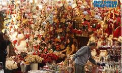 Điểm check-in  "độc lạ " Hà Nội: Phố Hàng Mã  "chơi lớn " đón cả Halloween và Noel cùng lúc, tín đồ  "sống ảo " phát cuồng 