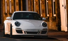 Choáng váng phòng gym  "chơi lớn ", ai giảm được 50kg trong 3 tháng, tặng ngay Porsche Panamera