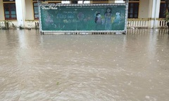 Hơn 18.000 học sinh Hà Tĩnh phải nghỉ học do ảnh hưởng của mưa lũ