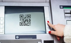 Rút tiền bằng mã QR tại ATM khác ngân hàng được không
