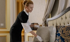 Độc lạ nghề  "ô sin " cho giới siêu giàu, mỗi năm kiếm 100.000 USD