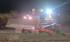 Clip: Nghẹt thở cảnh truy đuổi máy ủi đất bị đánh cắp như phim hành động