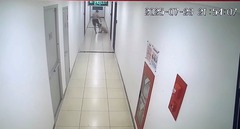 Công an vào cuộc vụ người phụ nữ tố bị chồng hành hung tại chung cư ở Hà Nội