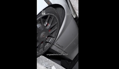Cụ ông 90 tuổi  "thử " chân ga Porsche 911, siêu xe  "bay " thẳng vào trục thông gió, treo lơ lửng