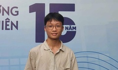 Nam sinh 17 tuổi xuất sắc giành ngôi quán quân cuộc thi lập trình Code Tour 2025