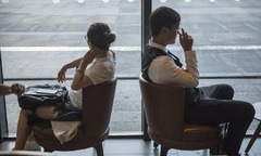 Vợ bàng hoàng phát hiện chồng  "vụng trộm " với bạn thân suốt 4 năm