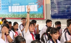 Nhiều trường ở TP.HCM hoàn trả tiền BHYT cho học sinh