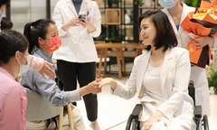 Nữ MC nổi tiếng liệt nửa người ở tuổi 22 vì căn bệnh quái ác, cuộc đời thay đổi sau một đêm