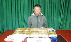 Bí mật bên trong 2 thùng các-tông của Thào A Pháng