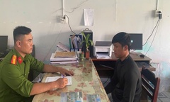 Một đối tượng truy nã “đặc biệt nguy hiểm” ra đầu thú