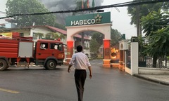  Cận cảnh hiện trường cháy tại Nhà máy bia Hà Nội 