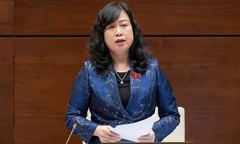 Bộ trưởng Y tế làm rõ chế độ tiền lương, phụ cấp cho nhân viên ngành y