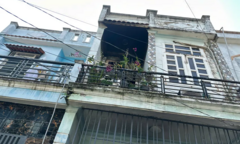 Hiện trường vụ cháy nhà khiến 1 bé gái tử vong, 3 người bị thương ở TP.HCM