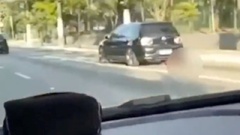 Người phụ nữ bị bạn trai cũ hành hung, dùng ô tô kéo lê hơn 1km