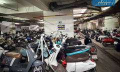 Chung cư đông dân nhất Hà Nội bất ngờ ngừng nhận trông xe điện dưới tầng hầm: Cư dân loay hoay tìm phương án gửi xe