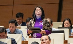 ĐBQH nhói lòng khi  "nhìn những gương mặt bơ phờ vì áp lực thi cử của trẻ "