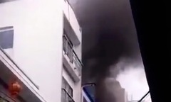 Hiện trường vụ cháy nhà 3 tầng do chập điện tại TP.HCM