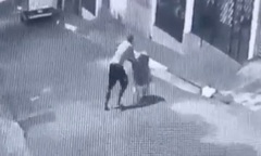 Phát hiện thi thể phụ nữ trong xe đẩy siêu thị, camera giám sát hé lộ chân tướng nghi phạm